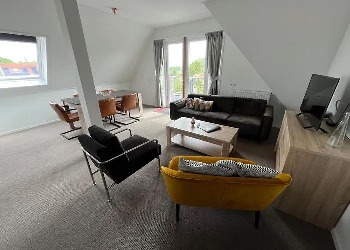 Penthouse DeLuxe